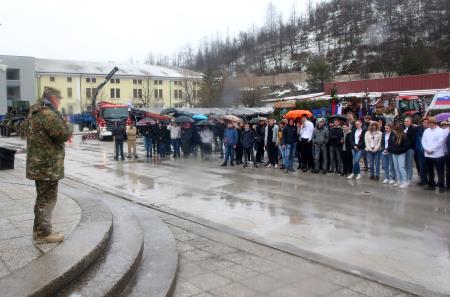 Seznanitev vojaških obveznikov s pravicami in dolžnostmi vojašnica Postojna 18 Foto Ljubo Vukelič